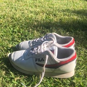 FILA LOW TOP SHOES